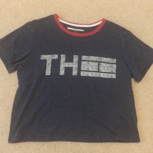 Tommy Hilfiger cropped graphic tee L